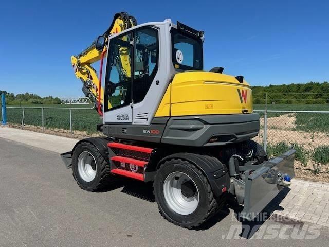 Wacker Neuson EW 100  휠 굴삭기