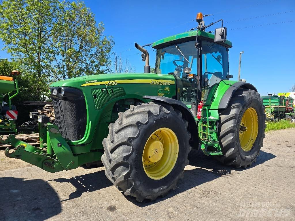 John Deere 8320 트랙터