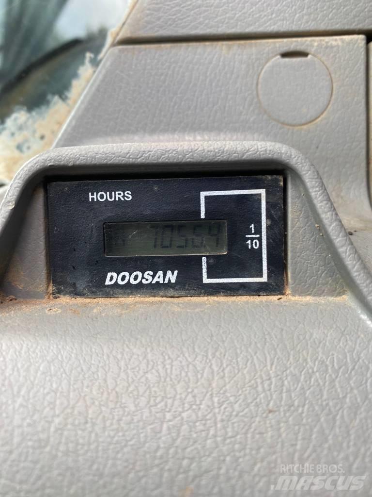 Doosan DX 225 LC 대형 굴삭기 29톤 이상