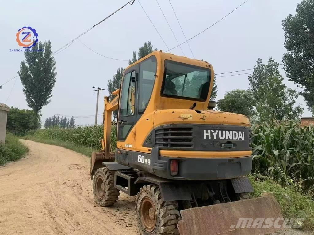 Hyundai 60 W  휠 굴삭기