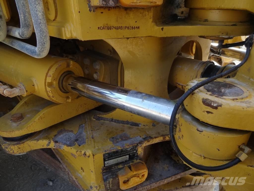 CAT 740 연결식 홀러