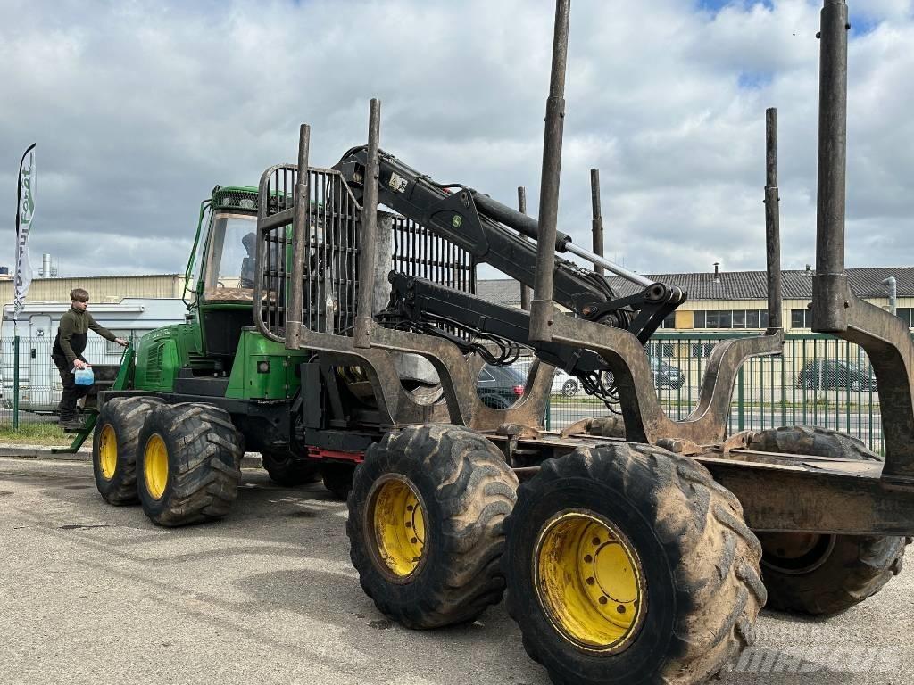 John Deere 1010E 원목 포워더