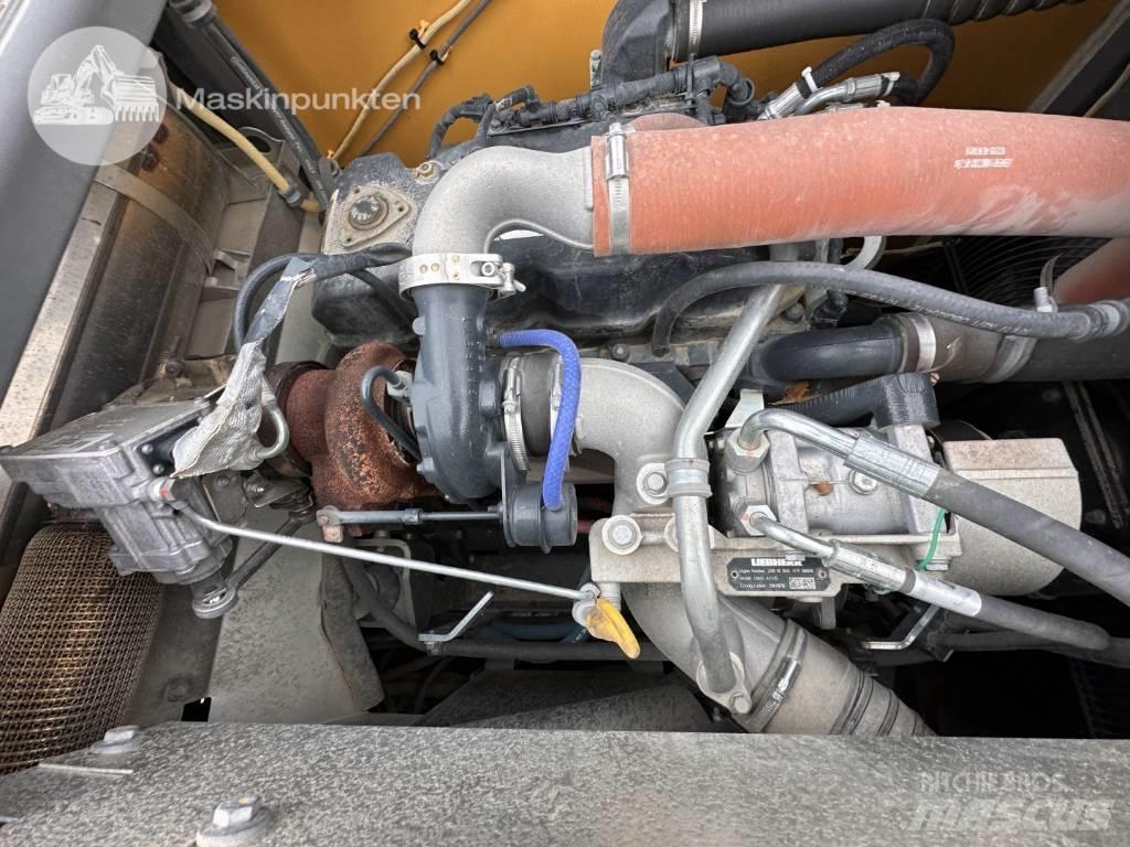 Liebherr R 924 LC 대형 굴삭기 29톤 이상