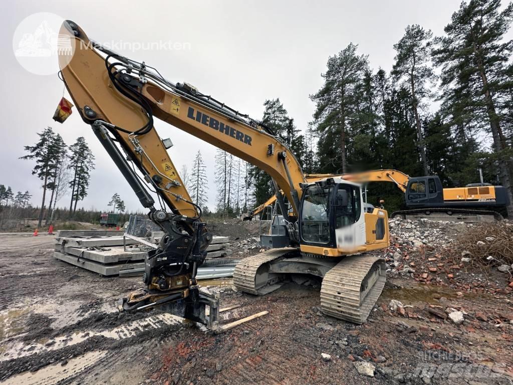 Liebherr R 924 LC 대형 굴삭기 29톤 이상