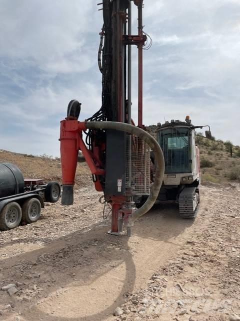Sandvik DP 1500 i 도로 굴착기
