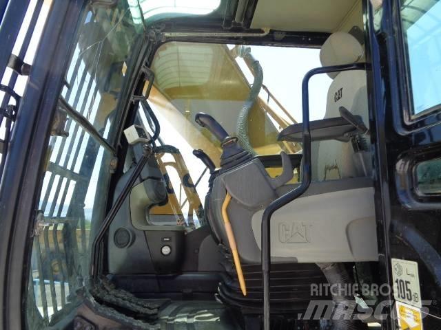 CAT 330 D L 대형 굴삭기 29톤 이상