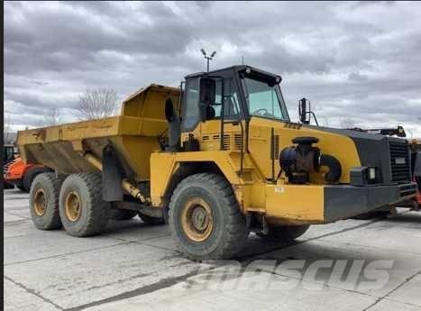 Komatsu HM 300 연결식 홀러