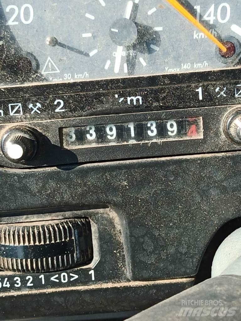 Mercedes-Benz 614 D 커튼사이더 트럭