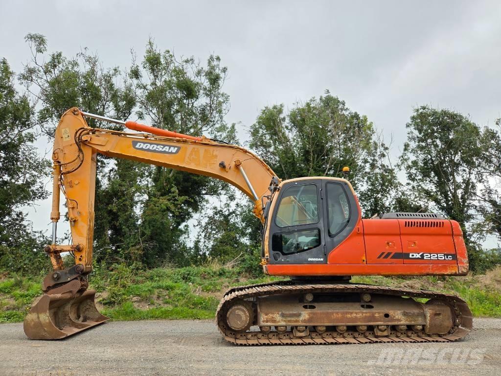 Doosan DX 225 LC 대형 굴삭기 29톤 이상
