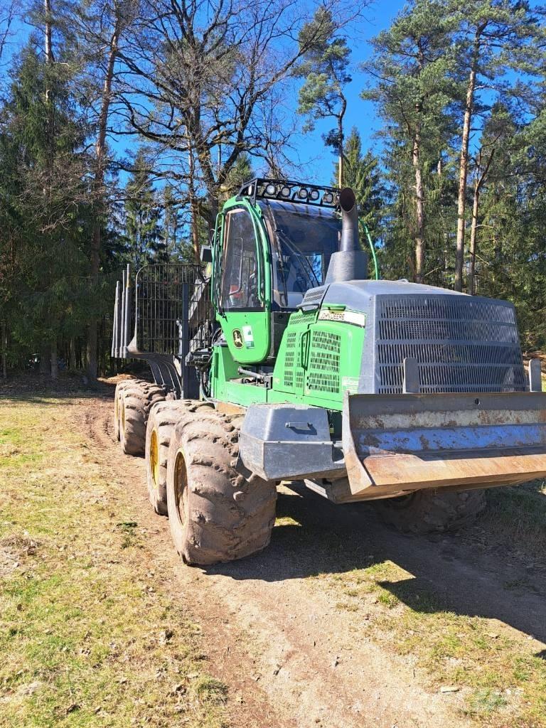 John Deere 1110 G 원목 포워더