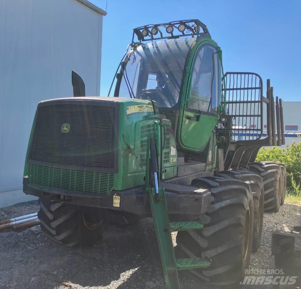 John Deere 1110 E 원목 포워더