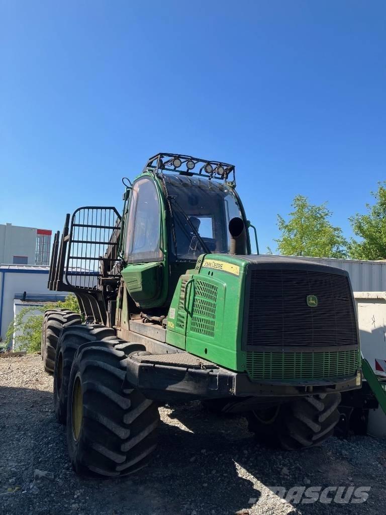 John Deere 1110 E 원목 포워더