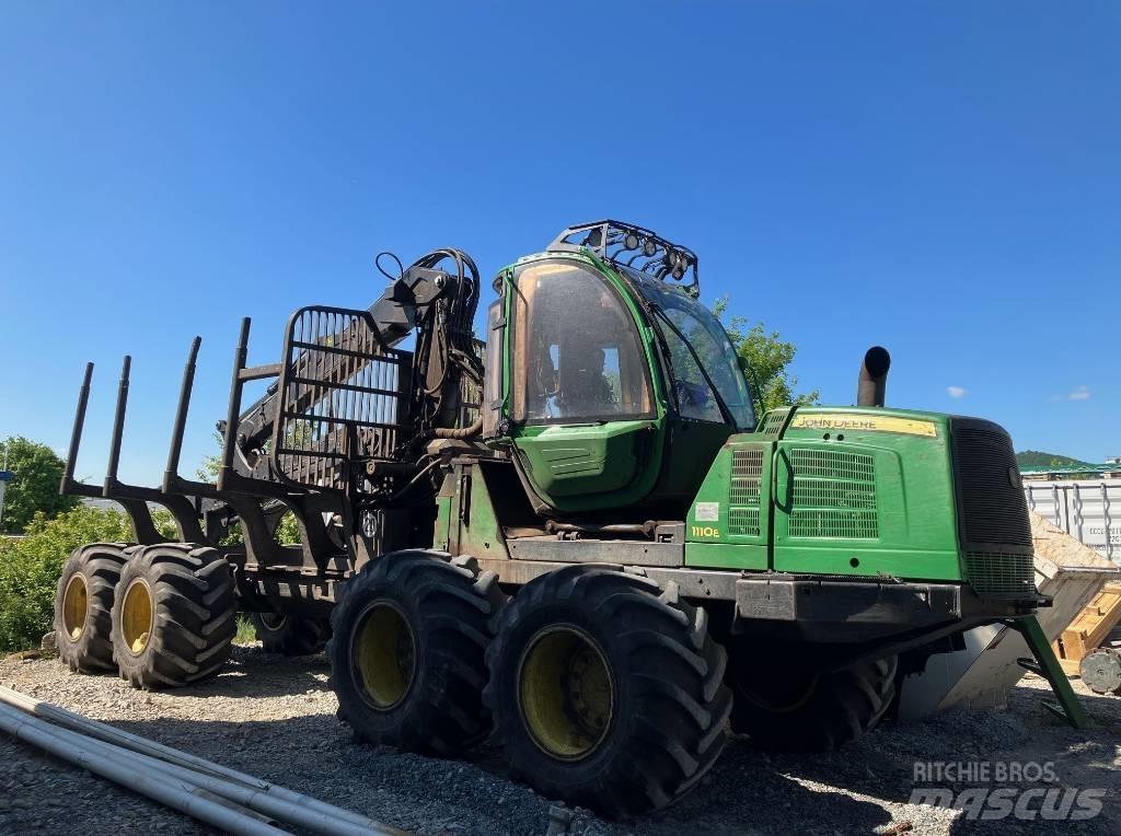 John Deere 1110 E 원목 포워더