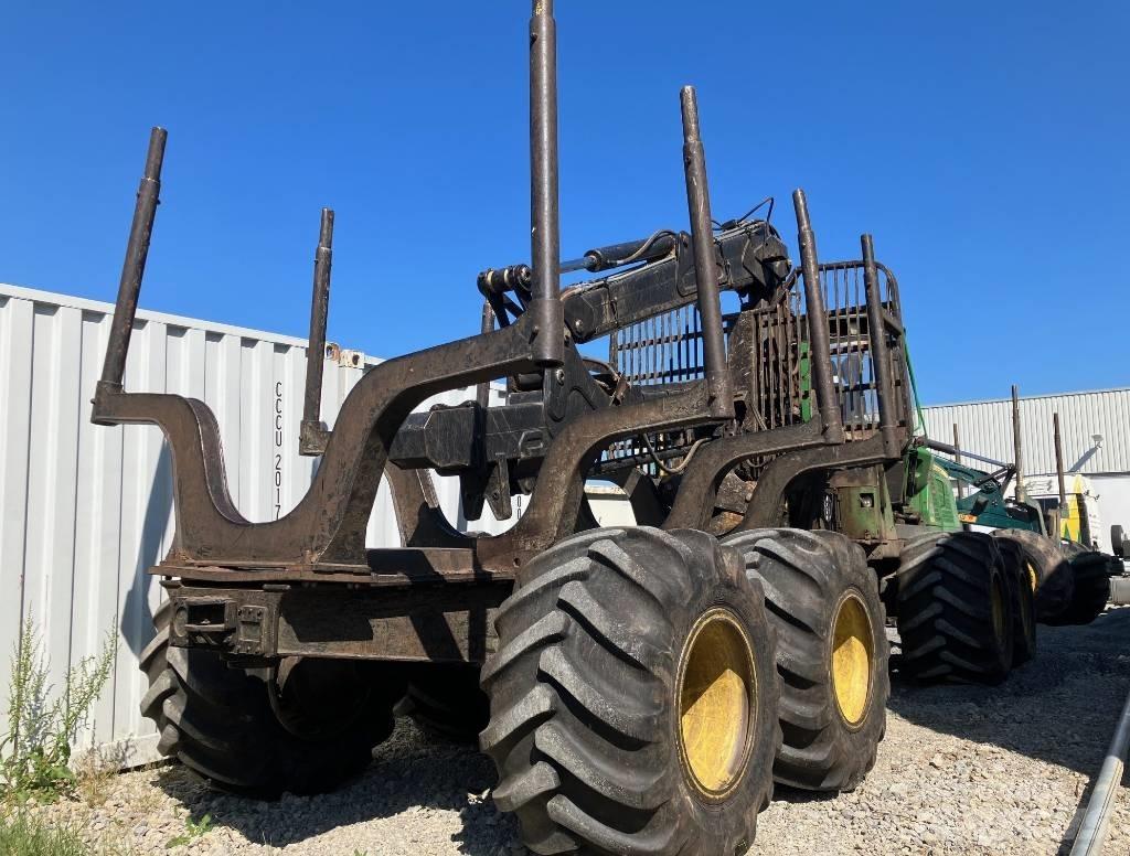 John Deere 1110 E 원목 포워더