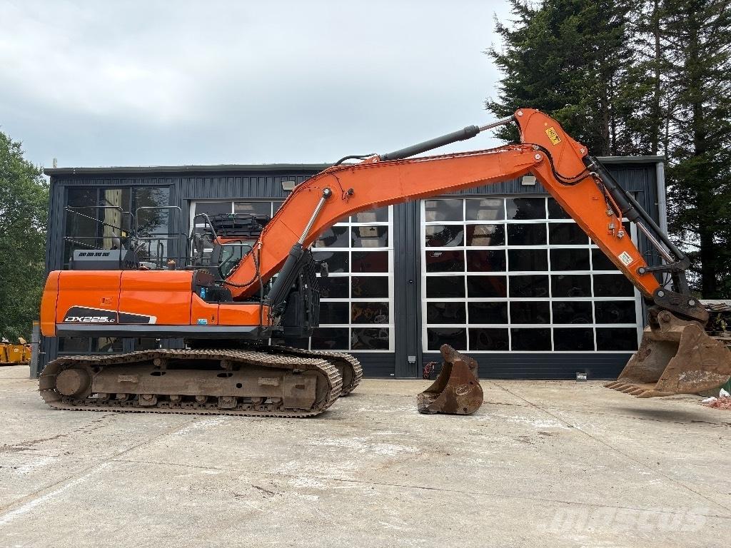 Doosan DX 225 LC-5 대형 굴삭기 29톤 이상