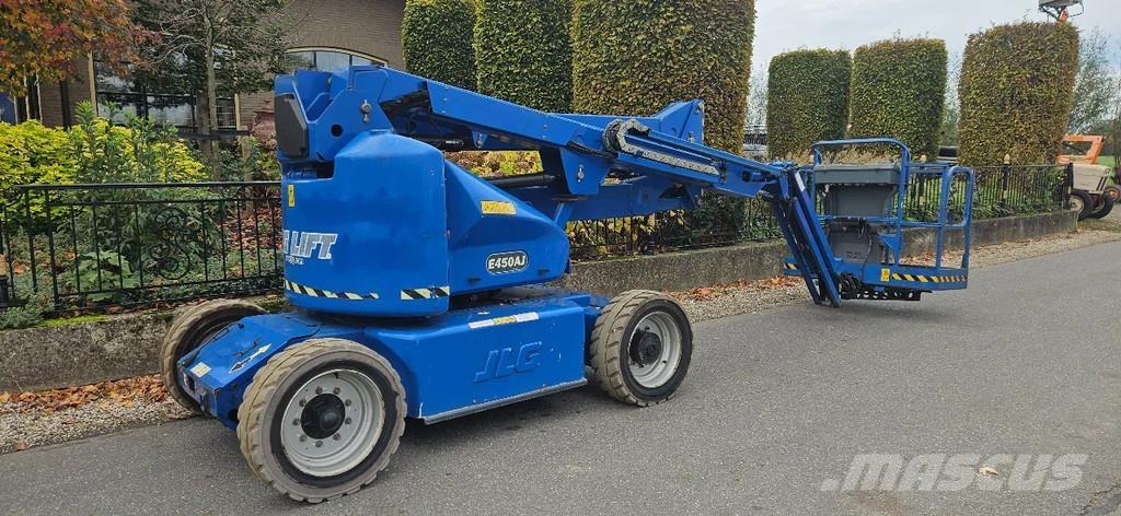 JLG E450aj 관절형 전동이동 리프트