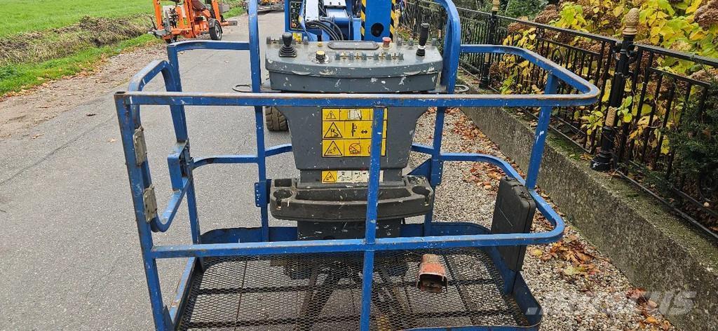 JLG E450aj 관절형 전동이동 리프트