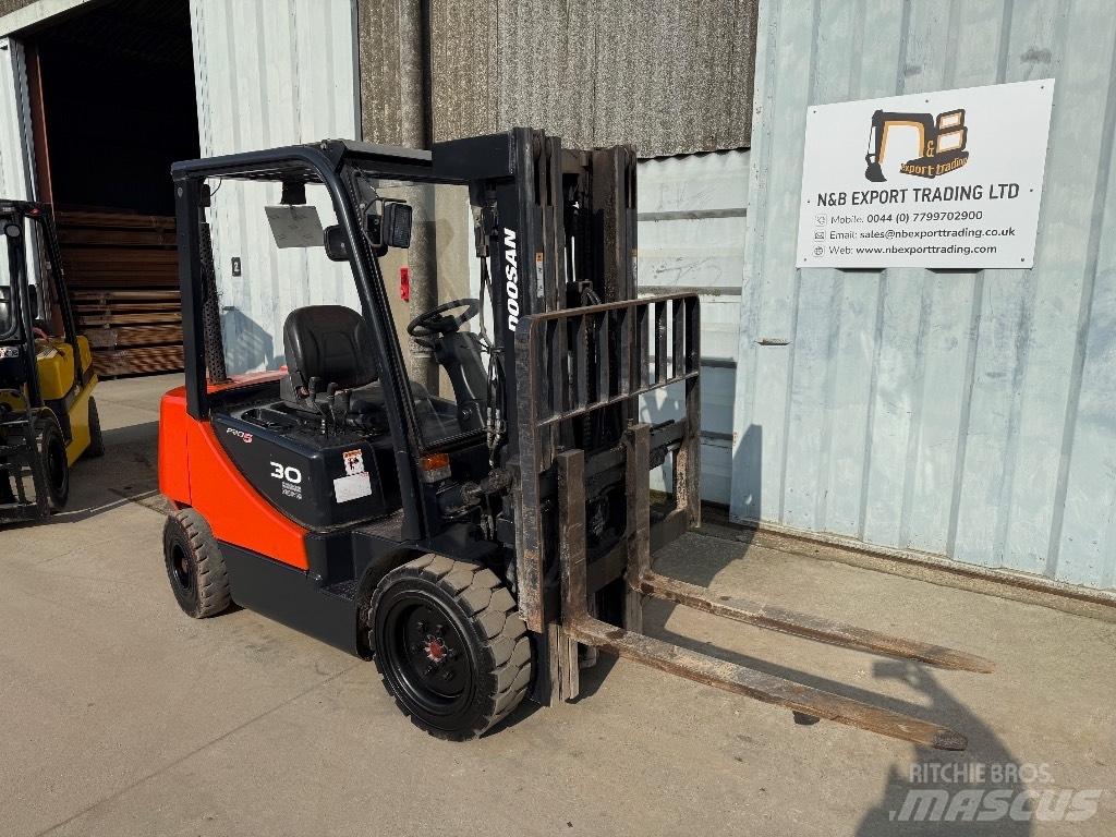 Doosan D 30 디젤 지게차