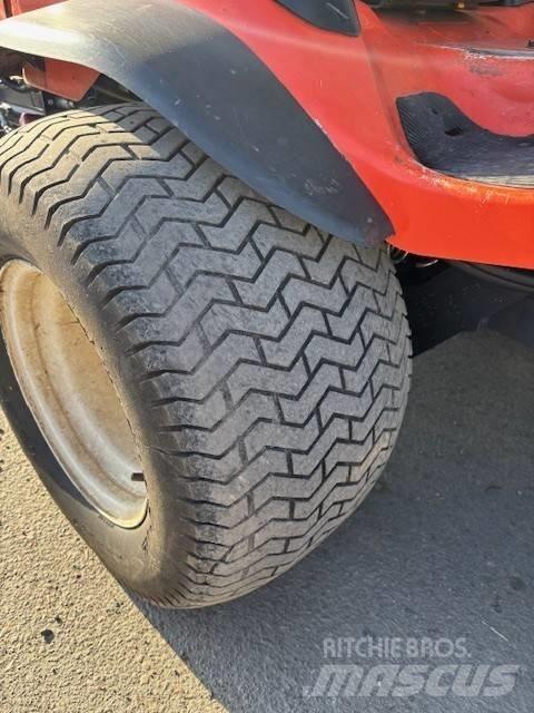 Kubota F 3090 탑승형 잔디깎기