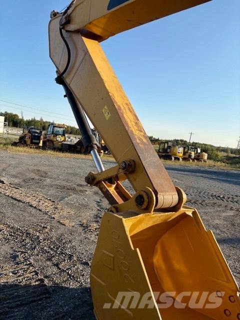 CAT 320 D 대형 굴삭기 29톤 이상