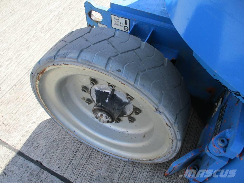 JLG E 300 AJP (180) 견인식 전동이동 리프트