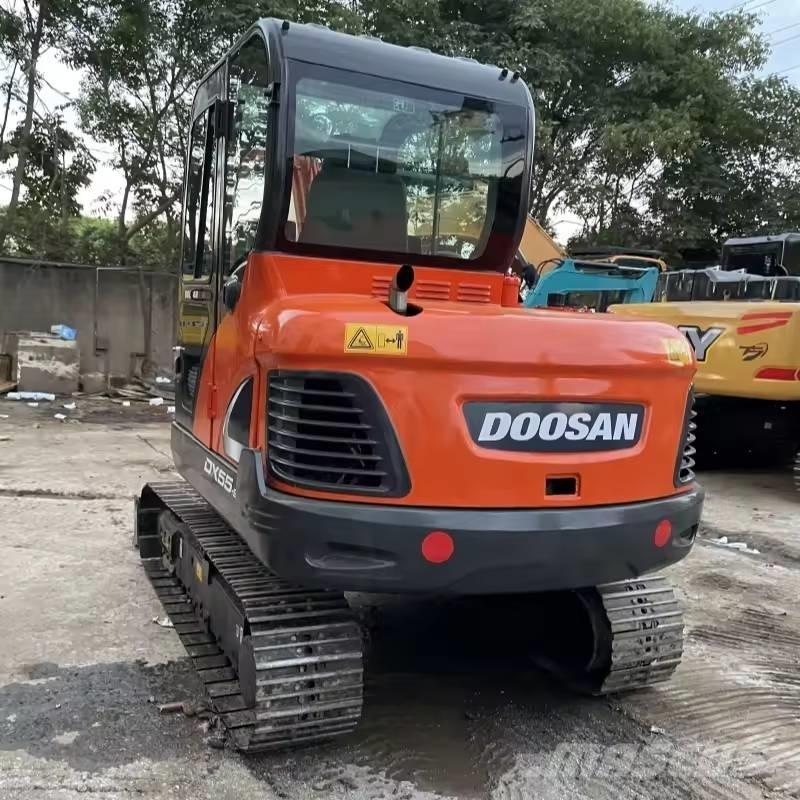 Doosan DX55-9C 소형 굴삭기 7톤 미만