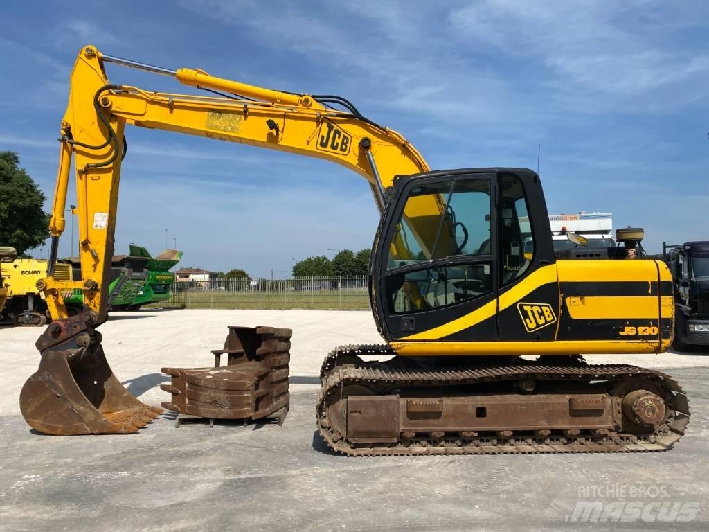 JCB JS 130 대형 굴삭기 29톤 이상