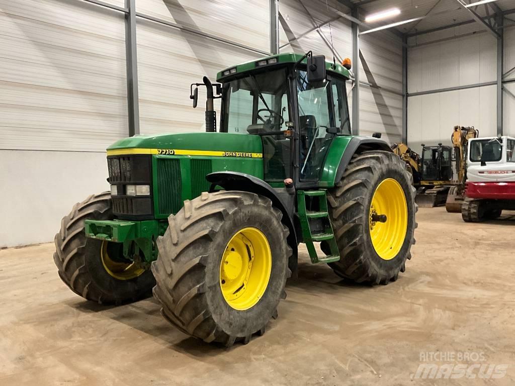 John Deere 7710 트랙터
