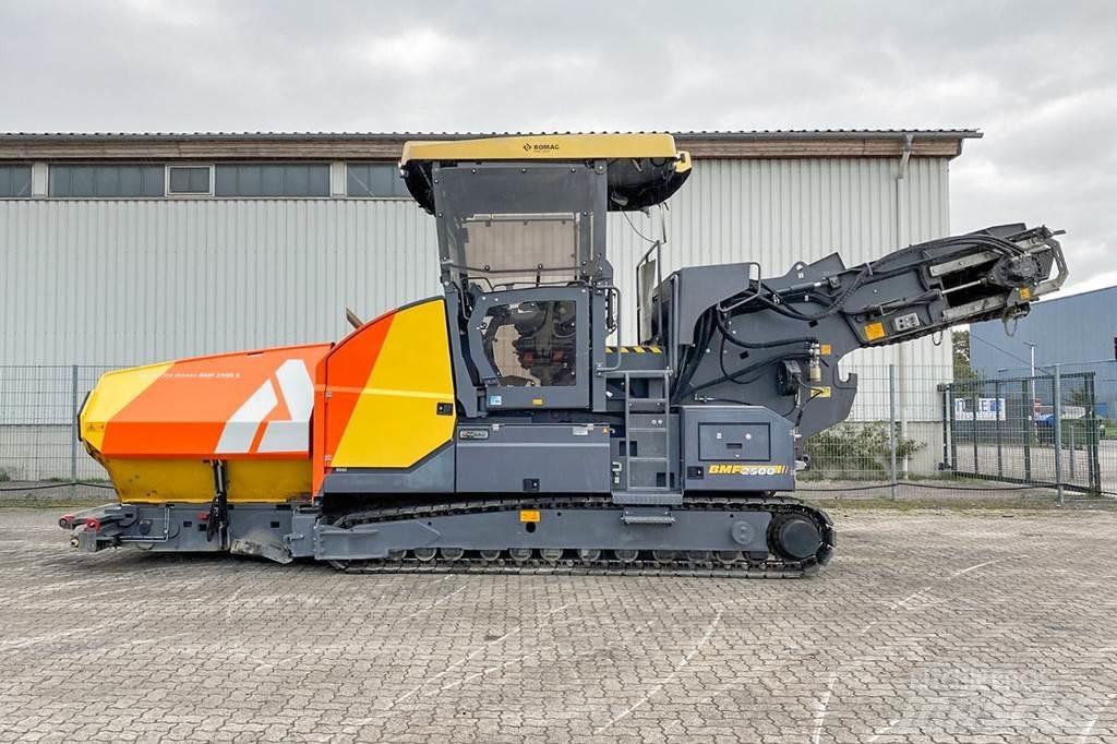 Bomag BMF 2500 S 아스팔트 포장장비