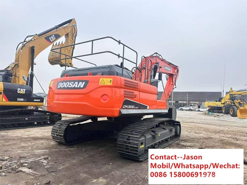 Doosan DX 300 LCA 대형 굴삭기 29톤 이상