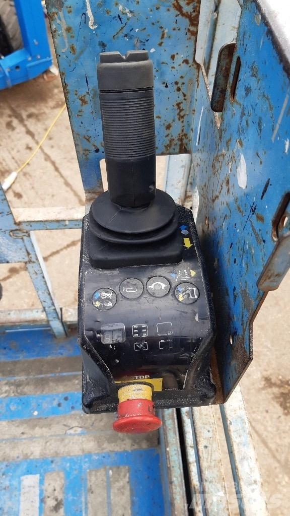 Genie GS 3246 가위형 리프트
