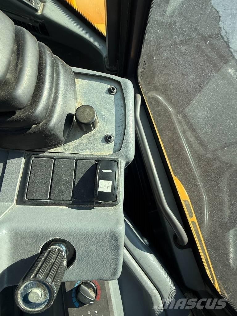 Volvo L30G Speeder  휠로우더