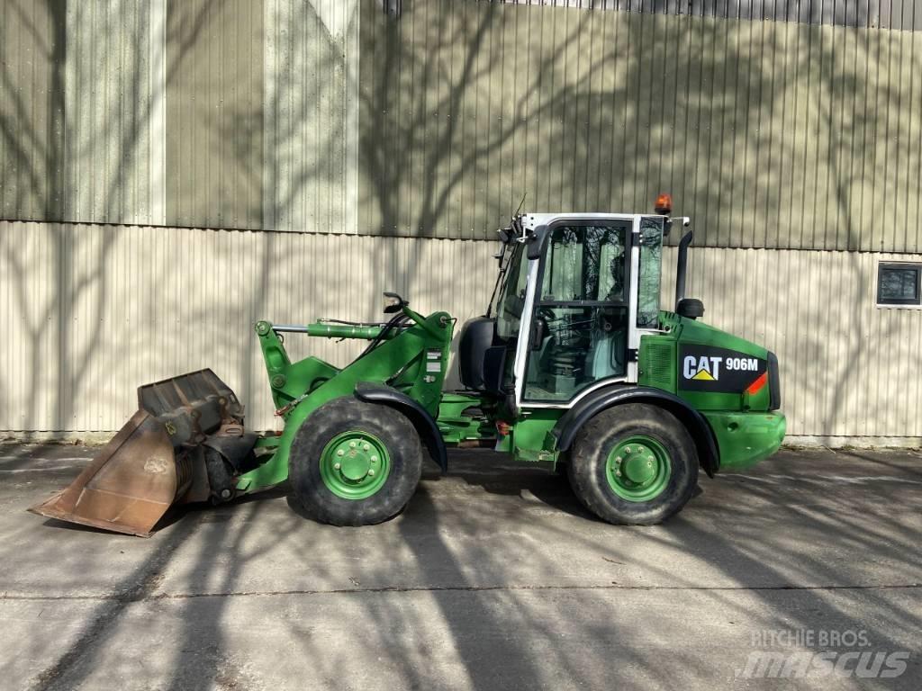 CAT 906M  휠로우더
