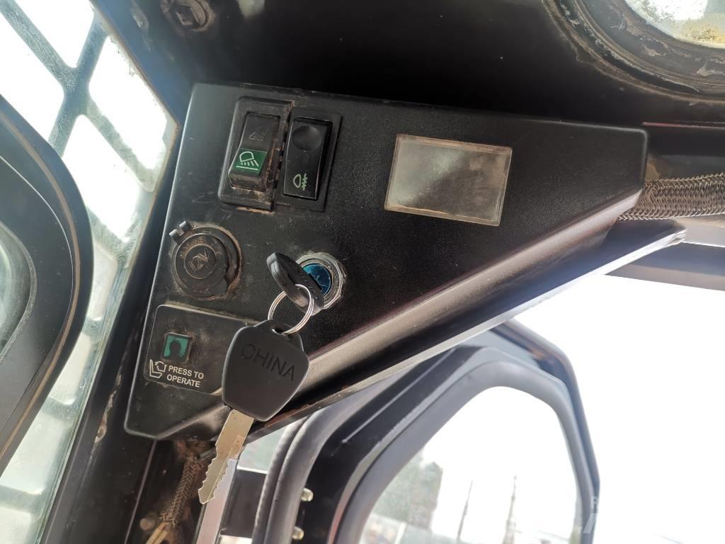 Bobcat S 16  스키드로더