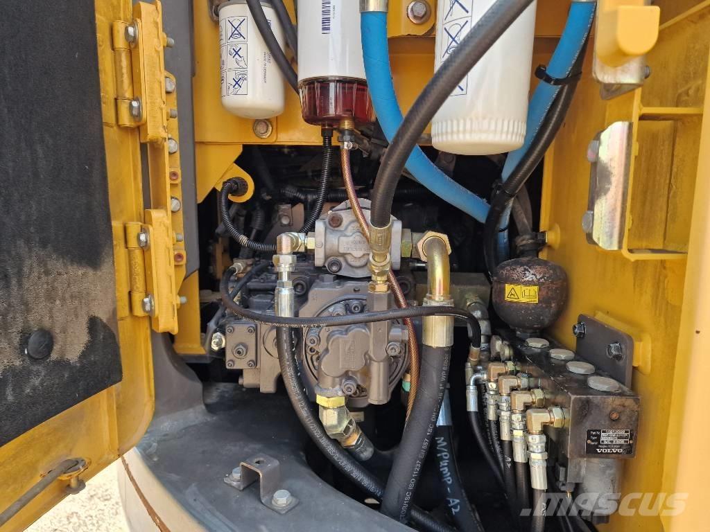 Volvo ECR 145 D 대형 굴삭기 29톤 이상