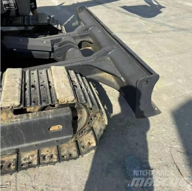 Doosan DX75-9C 중형굴삭기 7톤-28톤