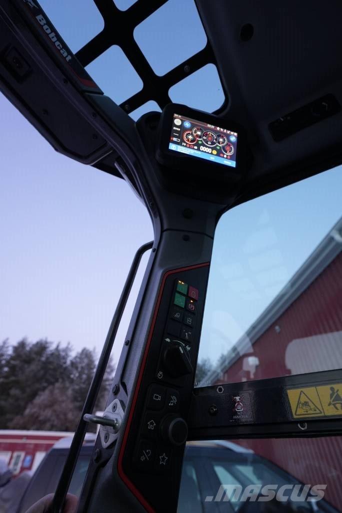 Bobcat S 76  스키드로더