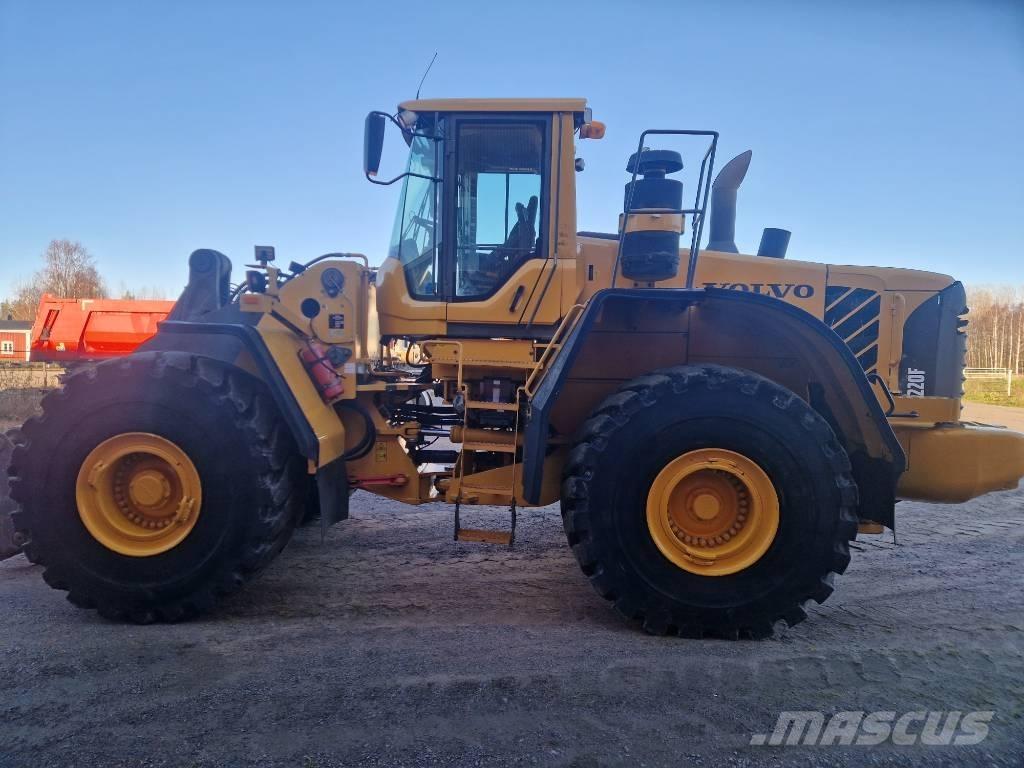 Volvo L 220 F  휠로우더