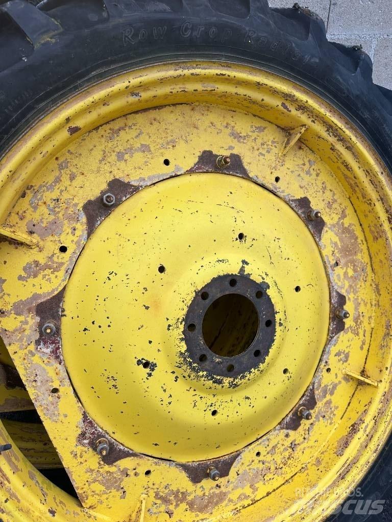 Alliance 230/95R44 타이어, 휠 및 림