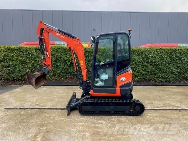 CAT 302.7 D CR 소형 굴삭기 7톤 미만