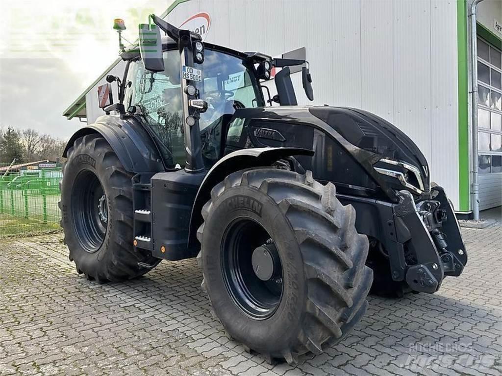 Valtra q305 트랙터