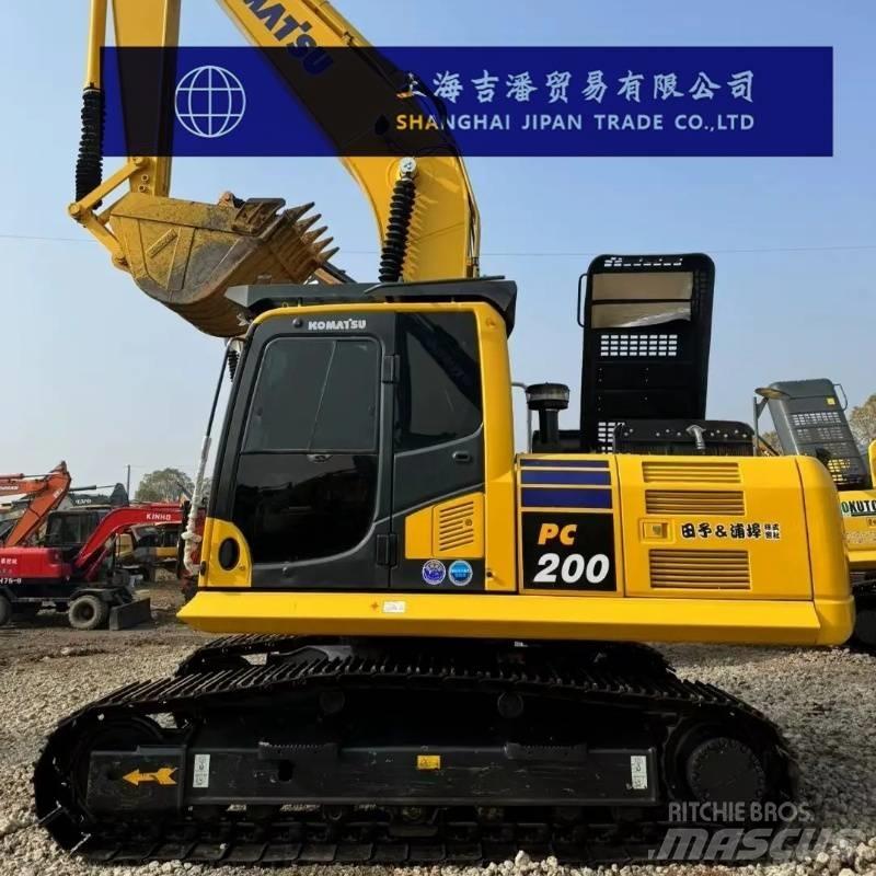 Komatsu PC 200 대형 굴삭기 29톤 이상
