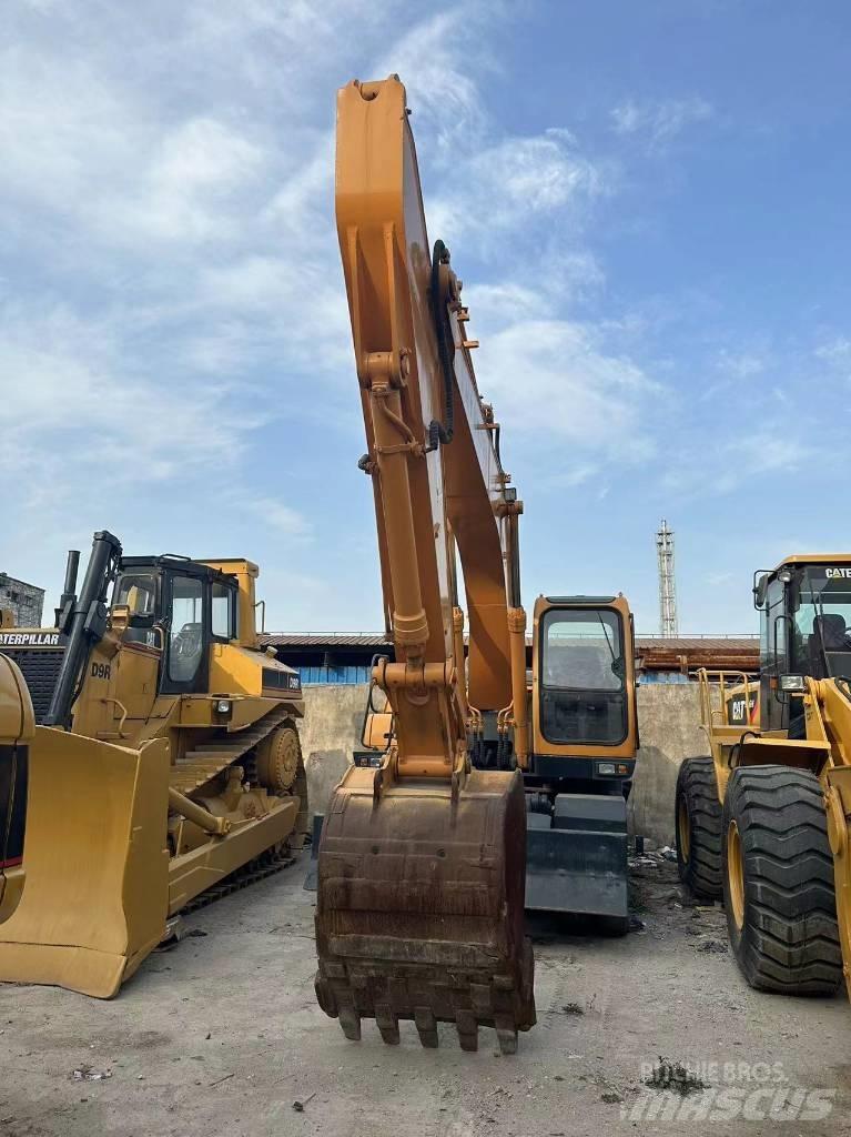 Hyundai DH210W-9  휠 굴삭기