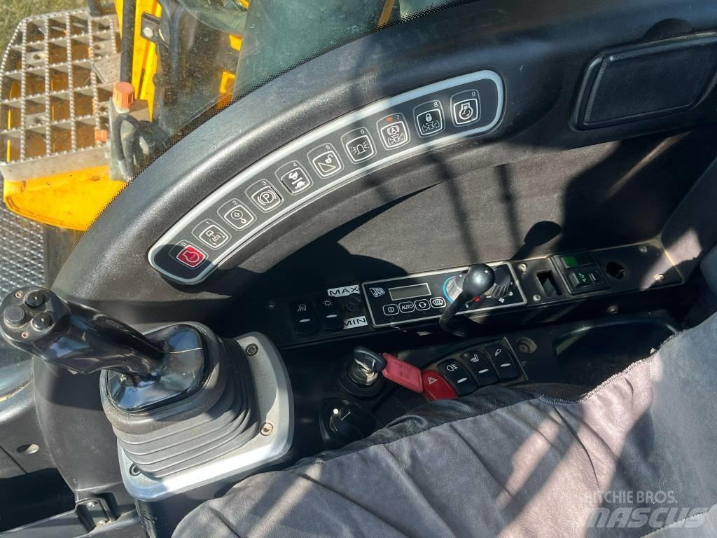 JCB JS 145 W  휠 굴삭기