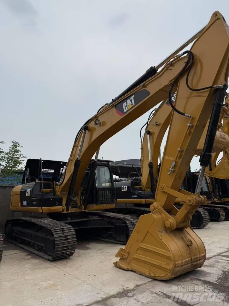 CAT 330 D L 대형 굴삭기 29톤 이상