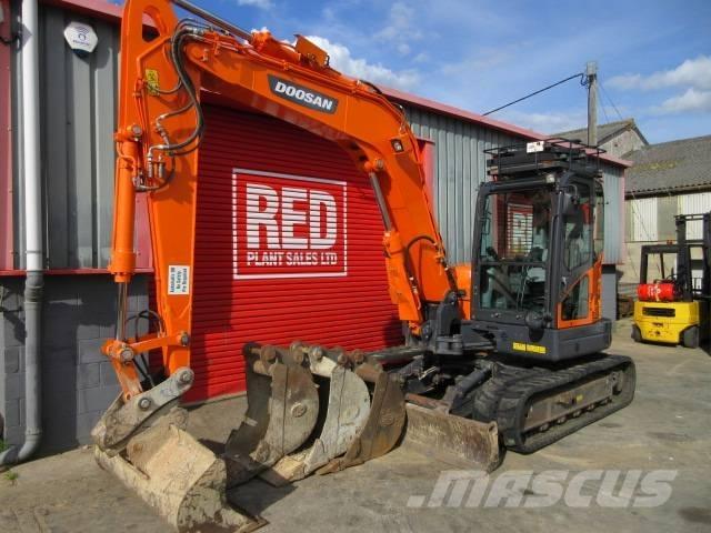 Doosan DX 85 R-3 중형굴삭기 7톤-28톤