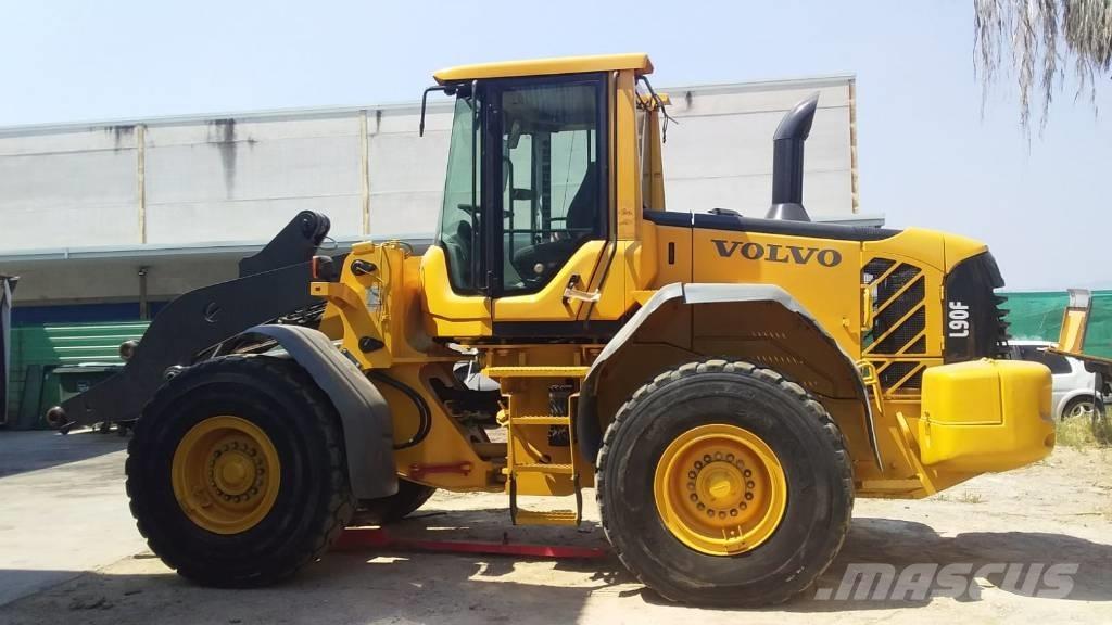 Volvo L90F  휠로우더