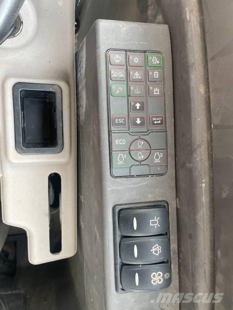 Volvo ECR 35 D 소형 굴삭기 7톤 미만