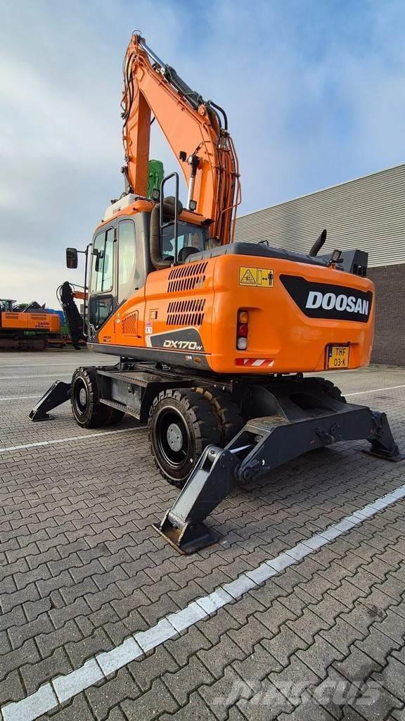 Doosan DX 170W-5  휠 굴삭기