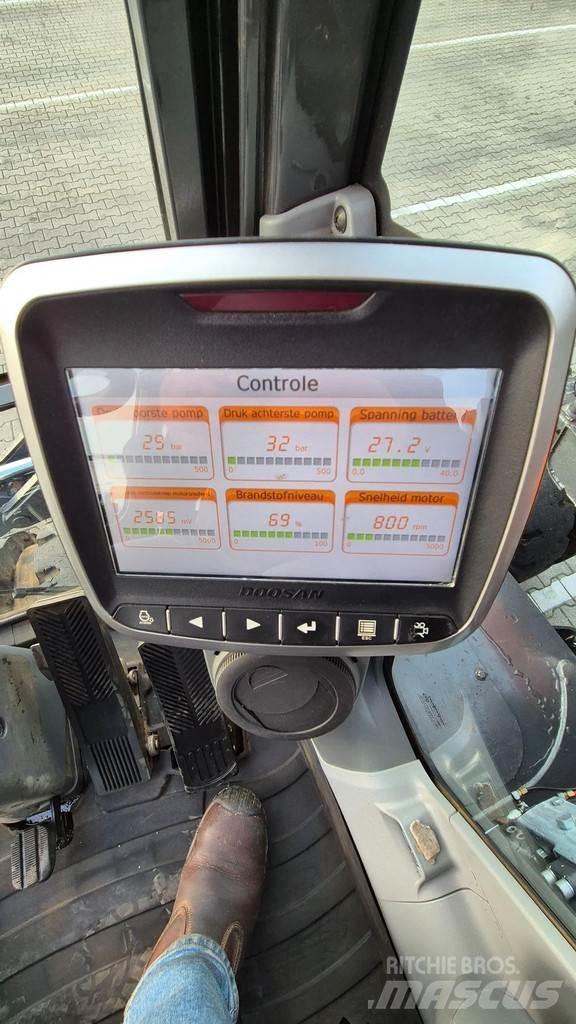 Doosan DX170W-5  휠 굴삭기